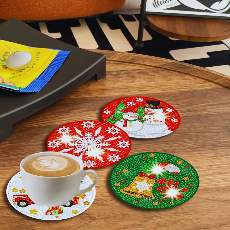 12'li Yılbaşı Temalı Elmas Boyama Bardak Altlığı Seti – 12 Parça, Metal Stant Dahil, DIY Kendin Yap