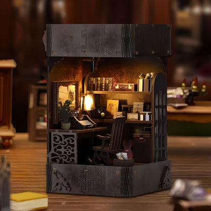 Dedektif Ofisi Book Nook Minyatür Kitaplık Dekoru – LED Işıklı DIY Ahşap Model Seti