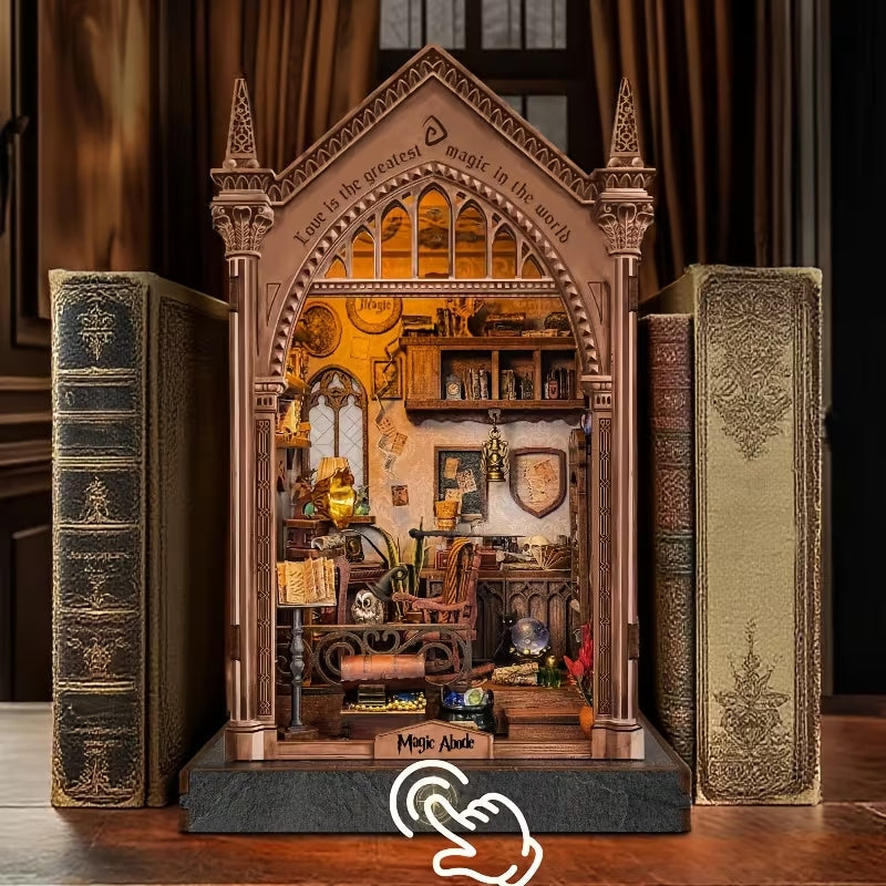 Magic Abode Book Nook – LED Işıklı Sihirli Çalışma Odası Minyatür Kitaplık DIY Ahşap Maket Kiti