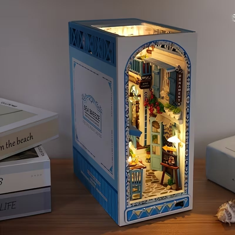 Sea Breeze Book Nook Minyatür Model – LED Işıklı Akdeniz Sokak Temalı DIY Ahşap Kitaplık Dekoru